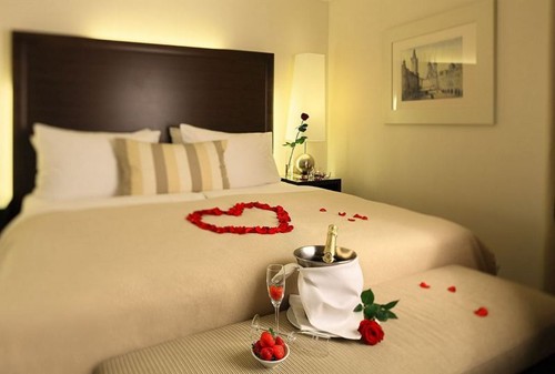 cach-trang-tri-phong-tan-hon-don-gian-ma-dep-lung-linh-1