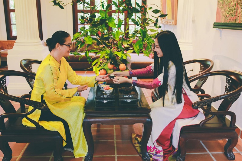 Phụ nữ có được xông đất không