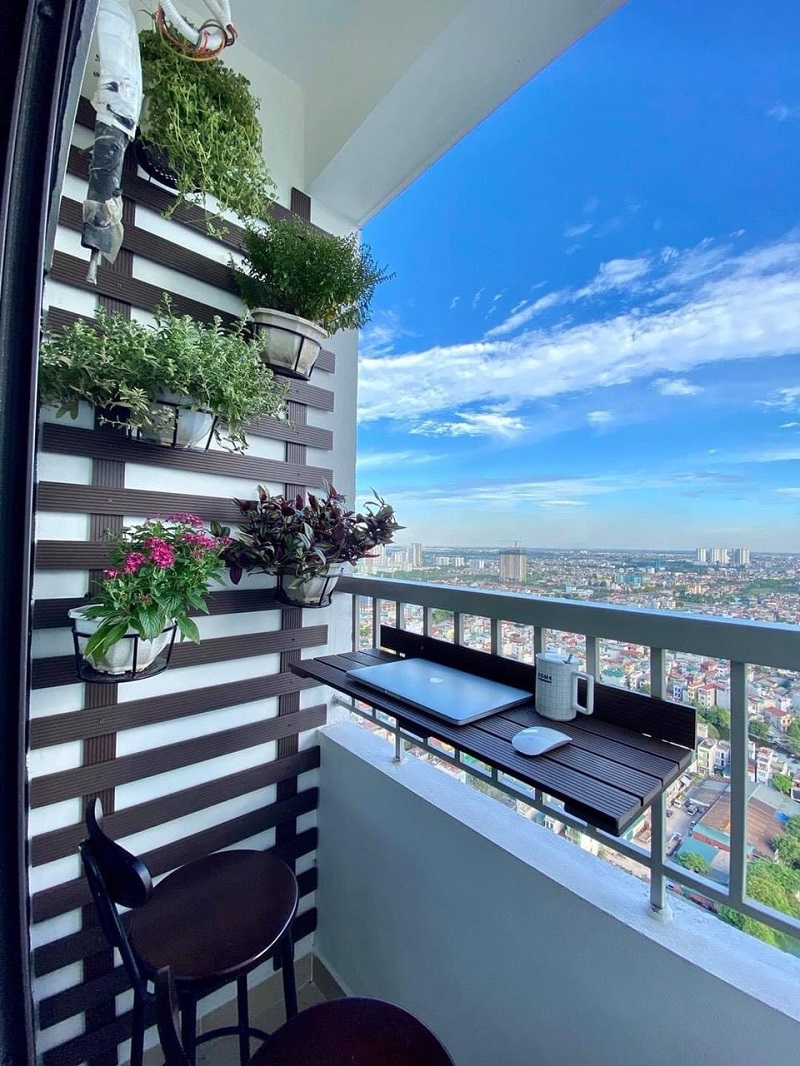 Cơi nới ban công thành không gian đọc sách làm việc