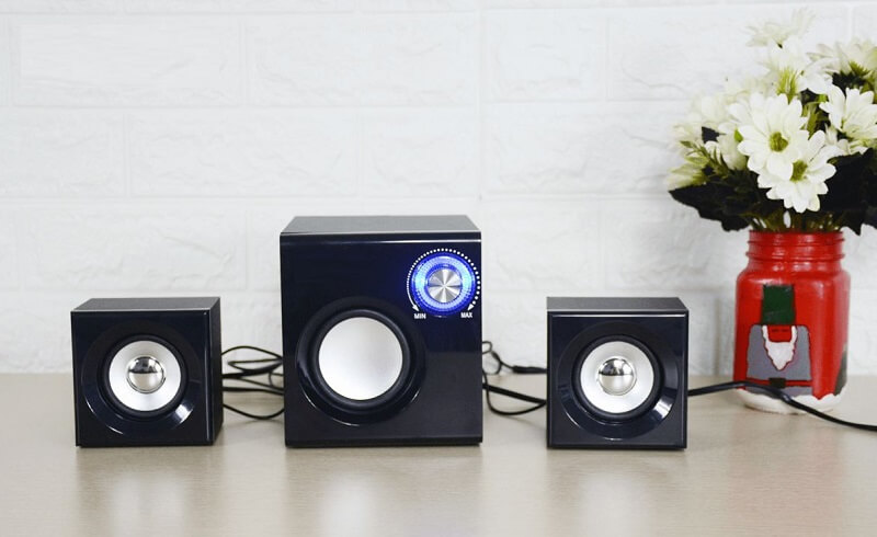 Công suất nhỏ là một hạn chế của dàn âm thanh 2.1