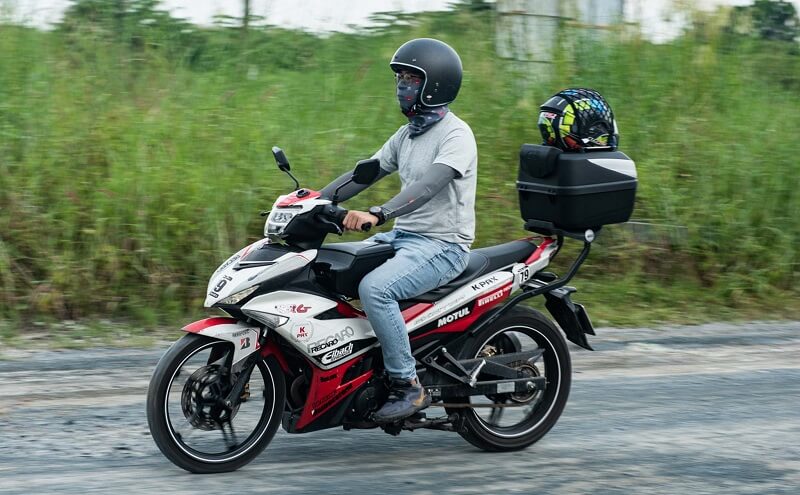 Dán tem hay decal có bị pháp luật sử phạt