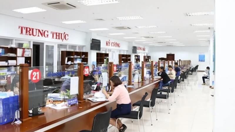 Đến Văn phòng đăng ký đất đai để kiểm tra