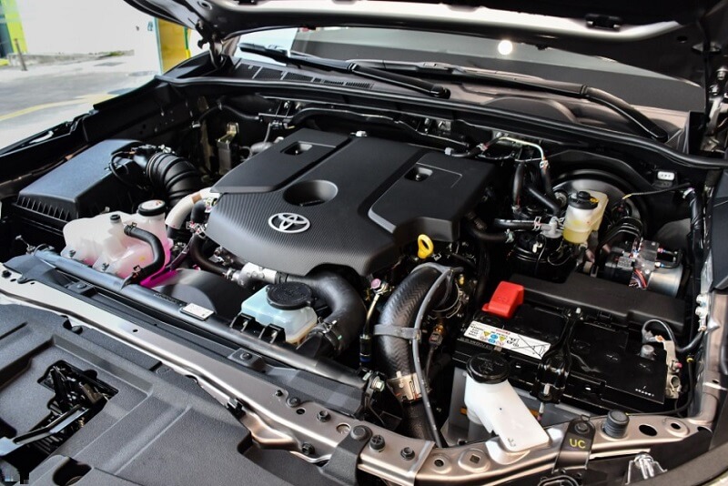 Nhược điểm: động cơ khá phức tạp