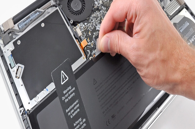 Pin laptop bị phồng có gây nổ không?