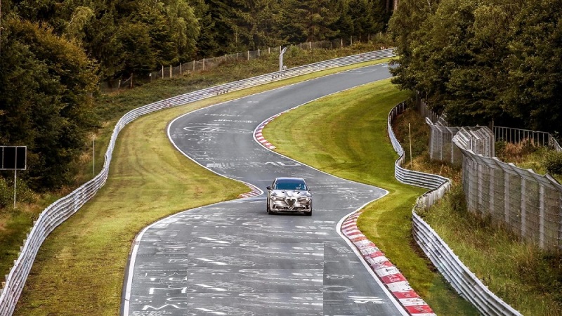 Giải đua xe ô tô Nurburgring 24 giờ