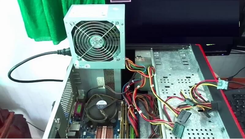 Kết cấu của case máy tính