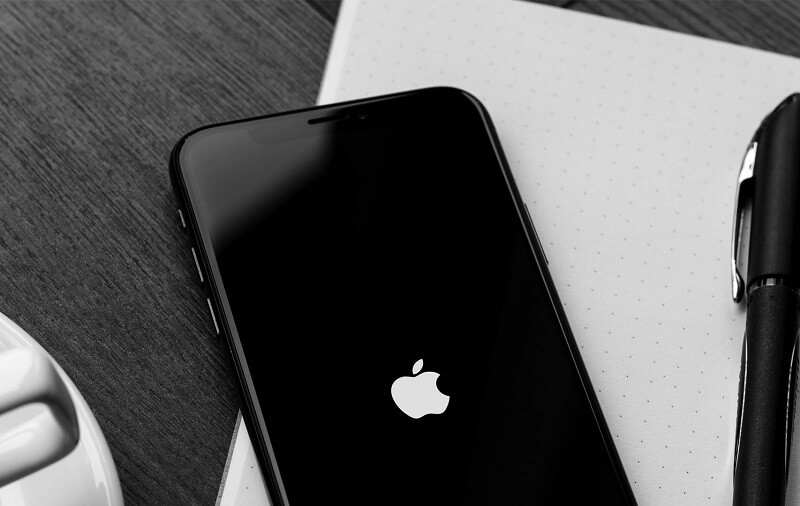 Tắt nguồn hoặc khởi động lại iPhone để test điểm chết màn hình