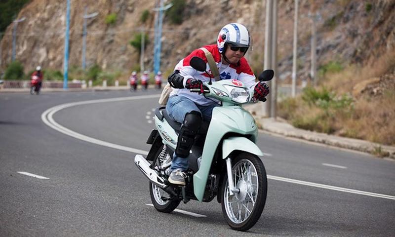 Không vặn ga hết cỡ khi xe máy đang ở số 3 và số 4