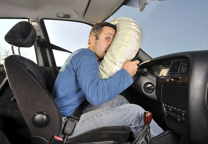 Khi lực va chạm vượt quá ngưỡng an toàn thì túi khí sẽ được kích hoạt