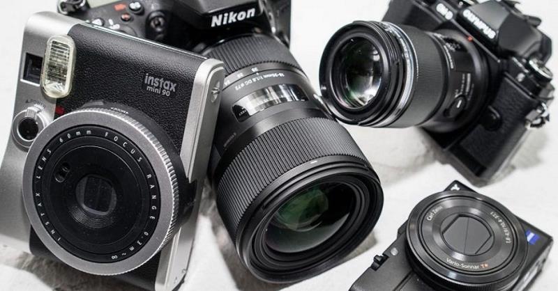 Kiểm tra màn hình máy ảnh