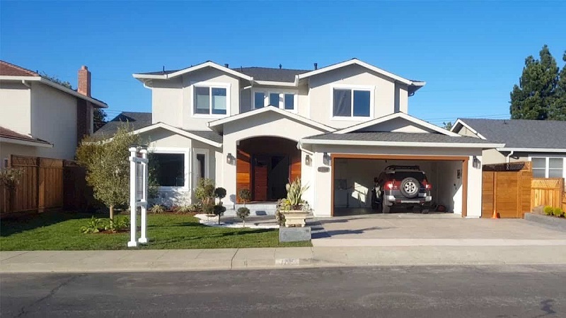 Xem xét kỹ ngôi nhà