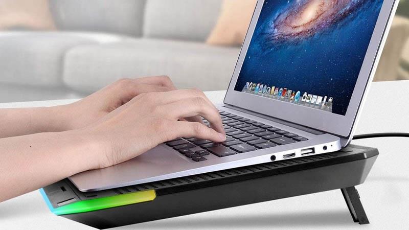 Trả lời câu hỏi laptop có cần đế tản nhiệt không