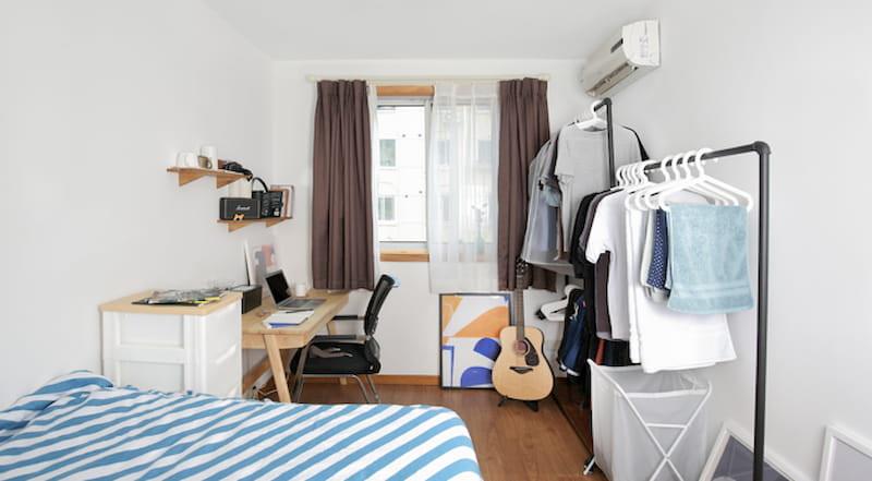 Lau dọn nhà cửa thường xuyên