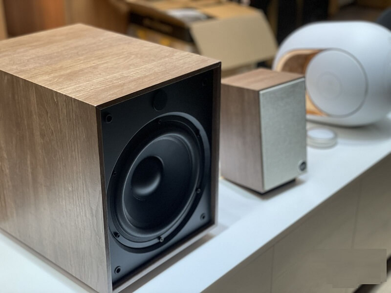 Loa sub giúp truyền tải âm bass trung thực hơn loa vệ tinh