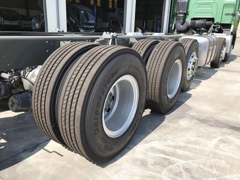 Lốp bố tỏa tròn sử dụng cho xe tải chạy với tốc độ cao