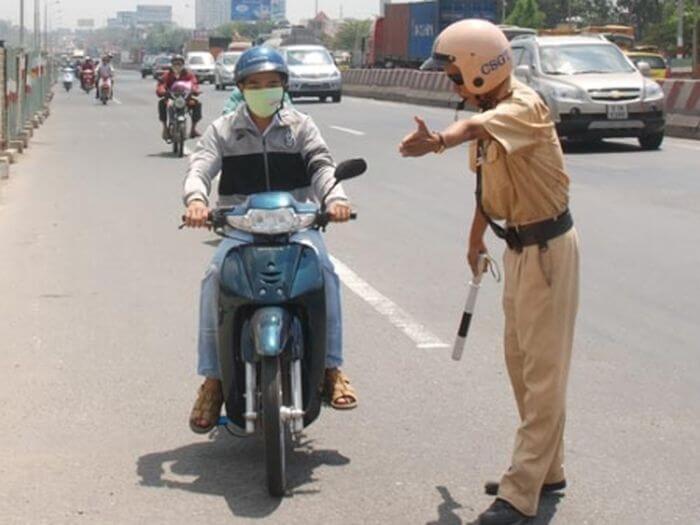 Giấy trao tặng xe máy gúp quá trình theo dõi và quản lý dễ dàng hơn