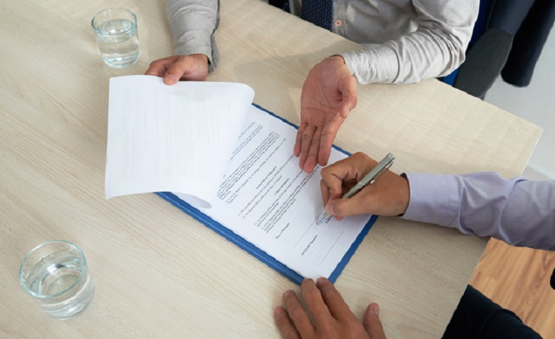 Những điều cần ghi nhớ ghi lập hợp đồng cọc đất