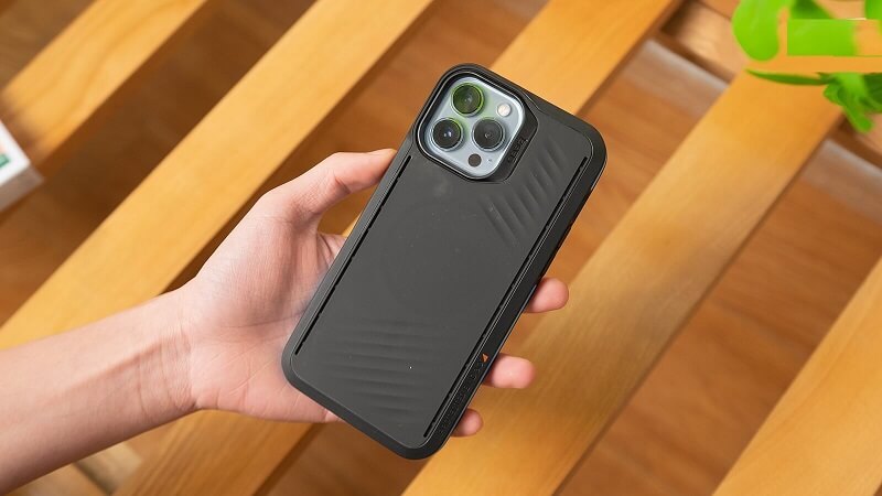 Ốp lưng - một món đồ thời trang rẻ đẹp