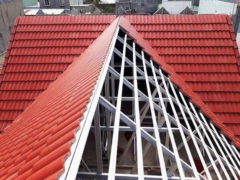 Mái ngói bị dột có thể do nhiều nguyên nhân khác nhau