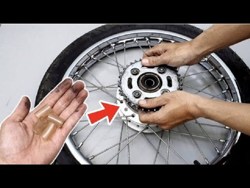 Cao su giảm giật bị bánh xe lỗi 