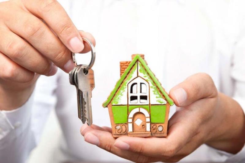 Có thể nhờ người hợp tuổi mua nhà hộ