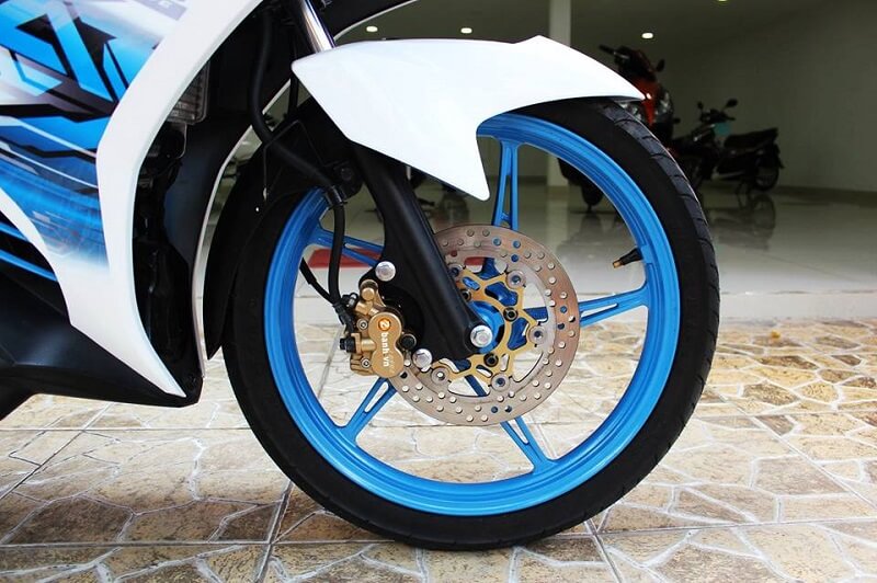 Xử phạt hành chính về việc sơn mâm xe trái quy định 