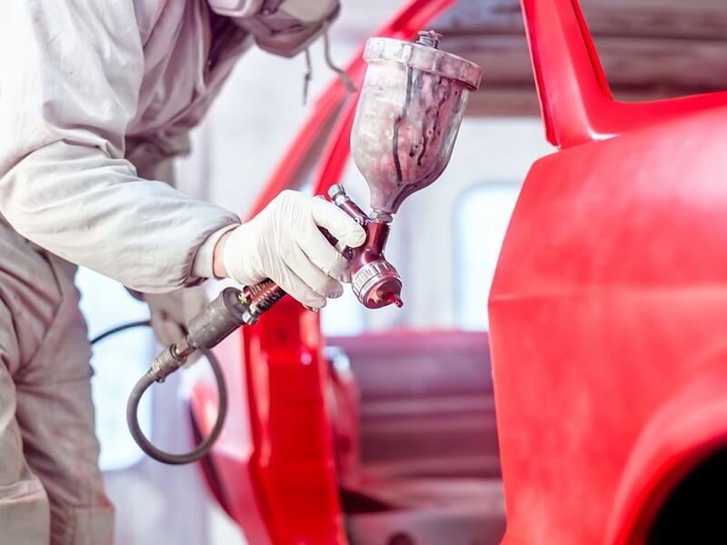 Sơn lại xe là một cách hay để hóa giải màu xe xung khắc