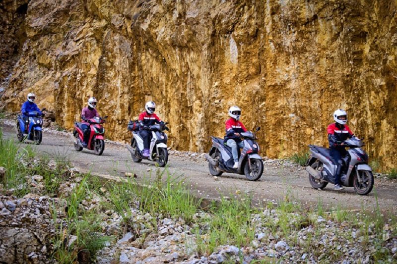 Sử dụng phanh xe giảm tốc