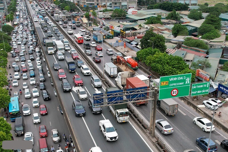 Số lượng phương tiện di chuyển tăng cao