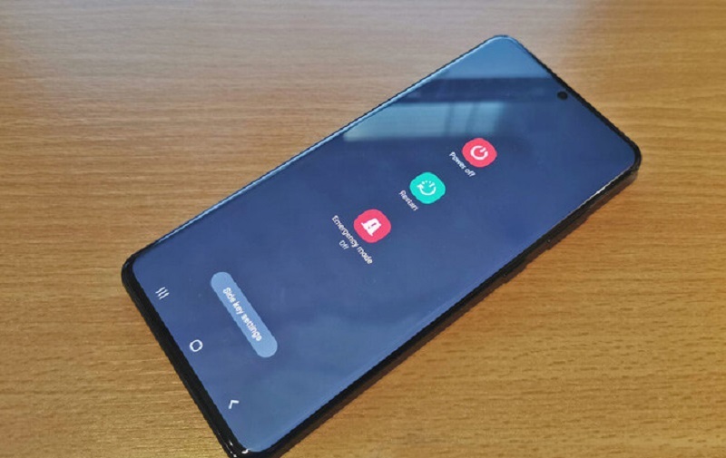 ​Khởi động lại máy​