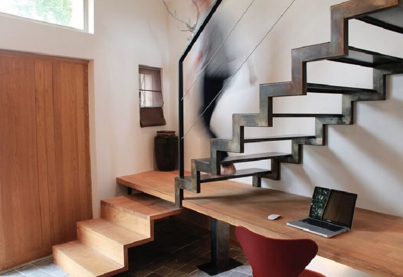 Hô biến gầm cầu thang thành phòng chức năng