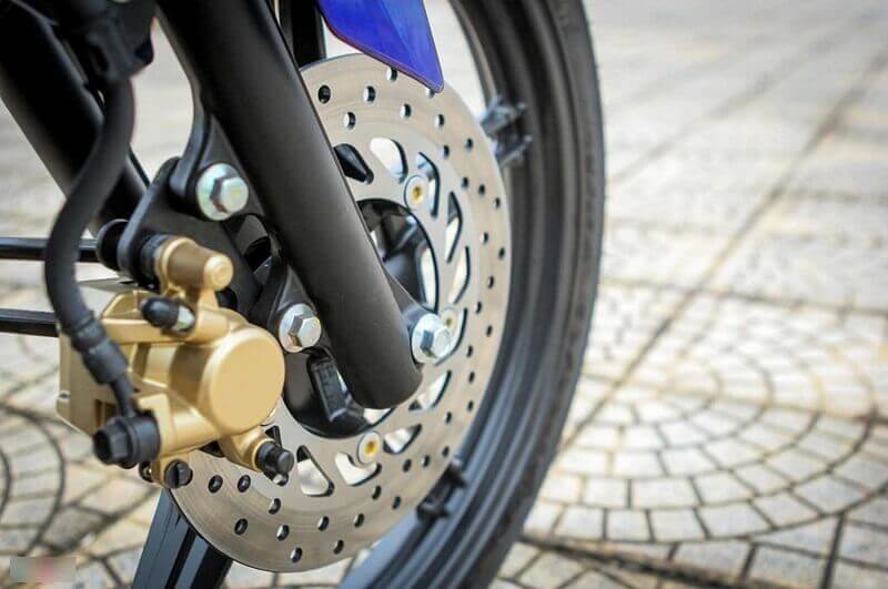 Kiểm tra phanh trước và phanh sau