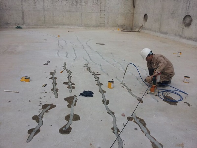 Cách xử lý vết nứt trần nhà