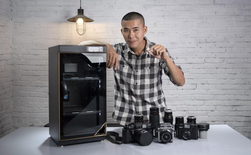 Tủ chống ẩm máy ảnh cũng là một thiết bị mà bạn nên đầu tư