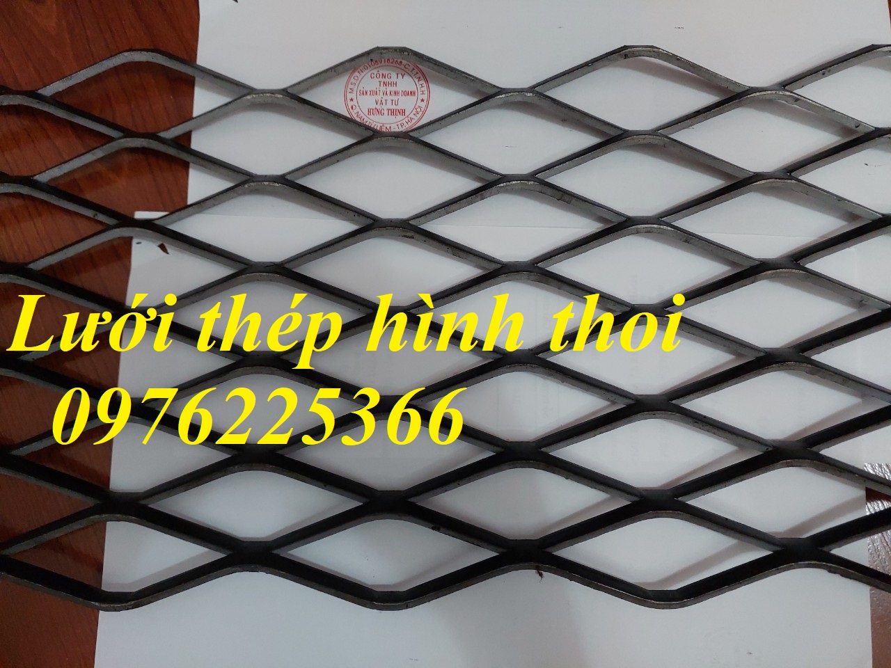 Lưới mắt cáo hình thoi 20x40 khổ 1,2m x10m