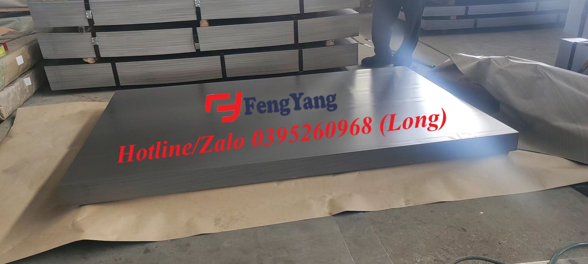 Tấm thép hợp kim-carbon cán nguội/cán nóng 