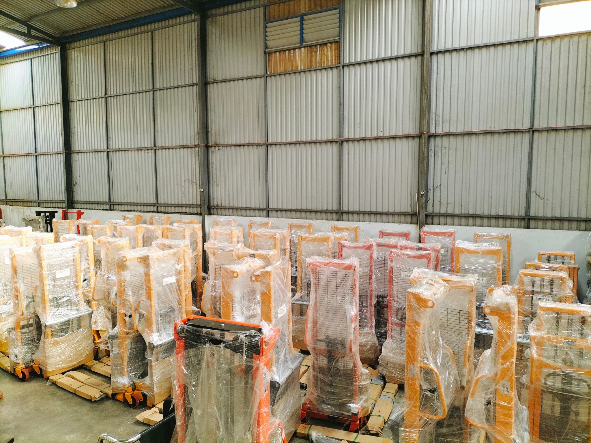 Xe nâng tay cao 1 tấn cao 2m hiệu eplift