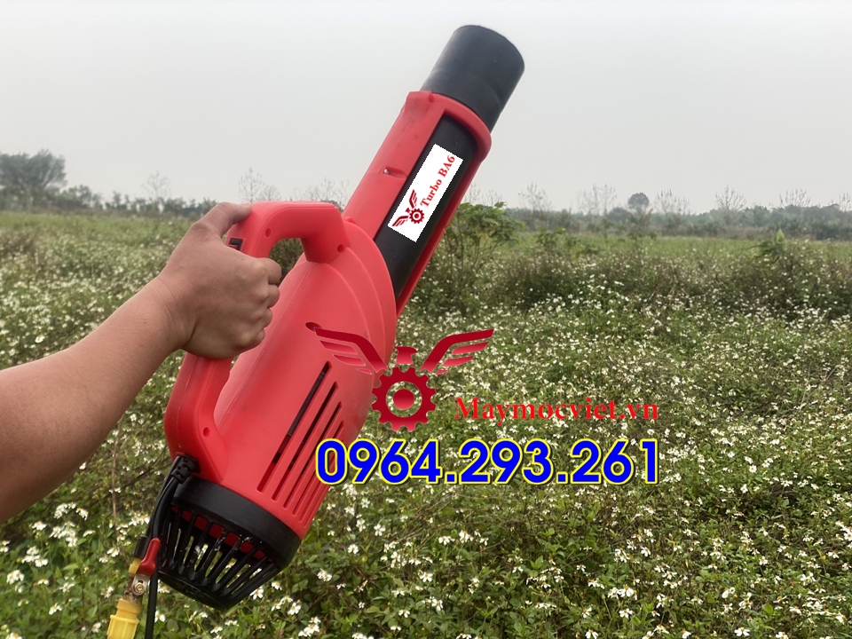 Máy phun thuốc Turbo BA6 trị bệnh lở cổ rễ cho cây trồng