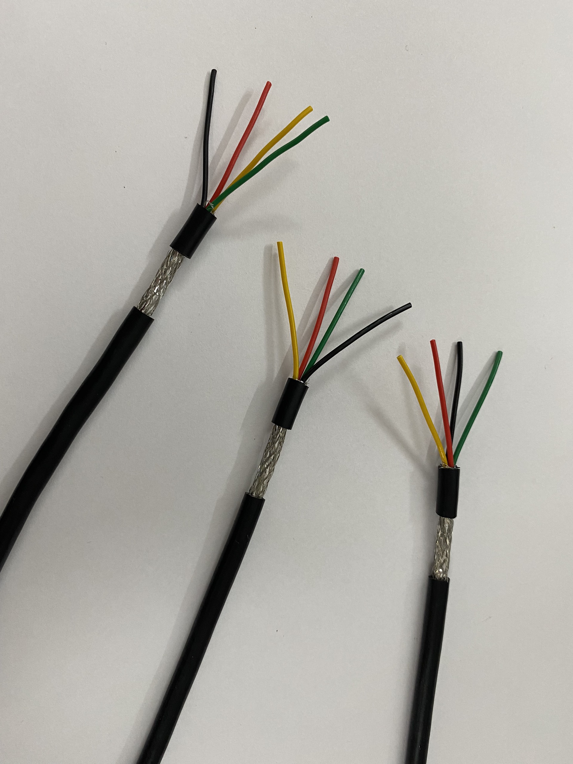 Cáp tín hiệu chống nhiễu 0.22mm2 hàng nhập khẩu tiêu chuẩn Đức