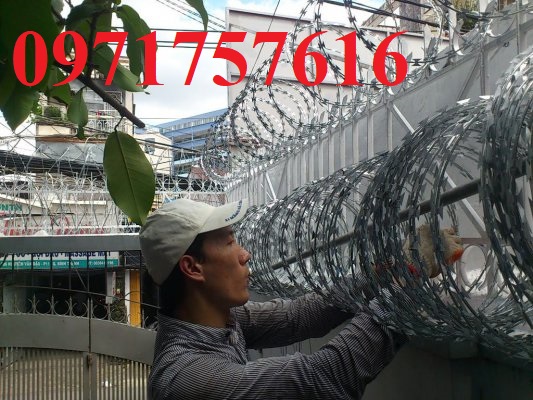 Dây thép gai hình dao,kẽm gai lưỡi dao giá rẻ