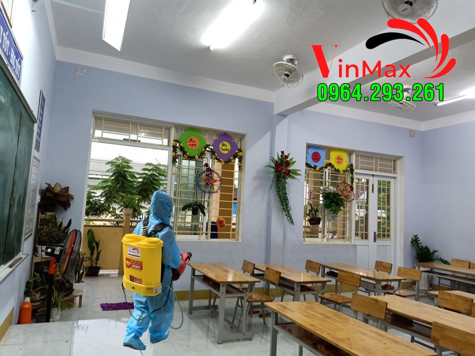 [GIẢM NGAY 100K] Máy phun cloramin B khử khuẩn trường học ở Chương Mỹ