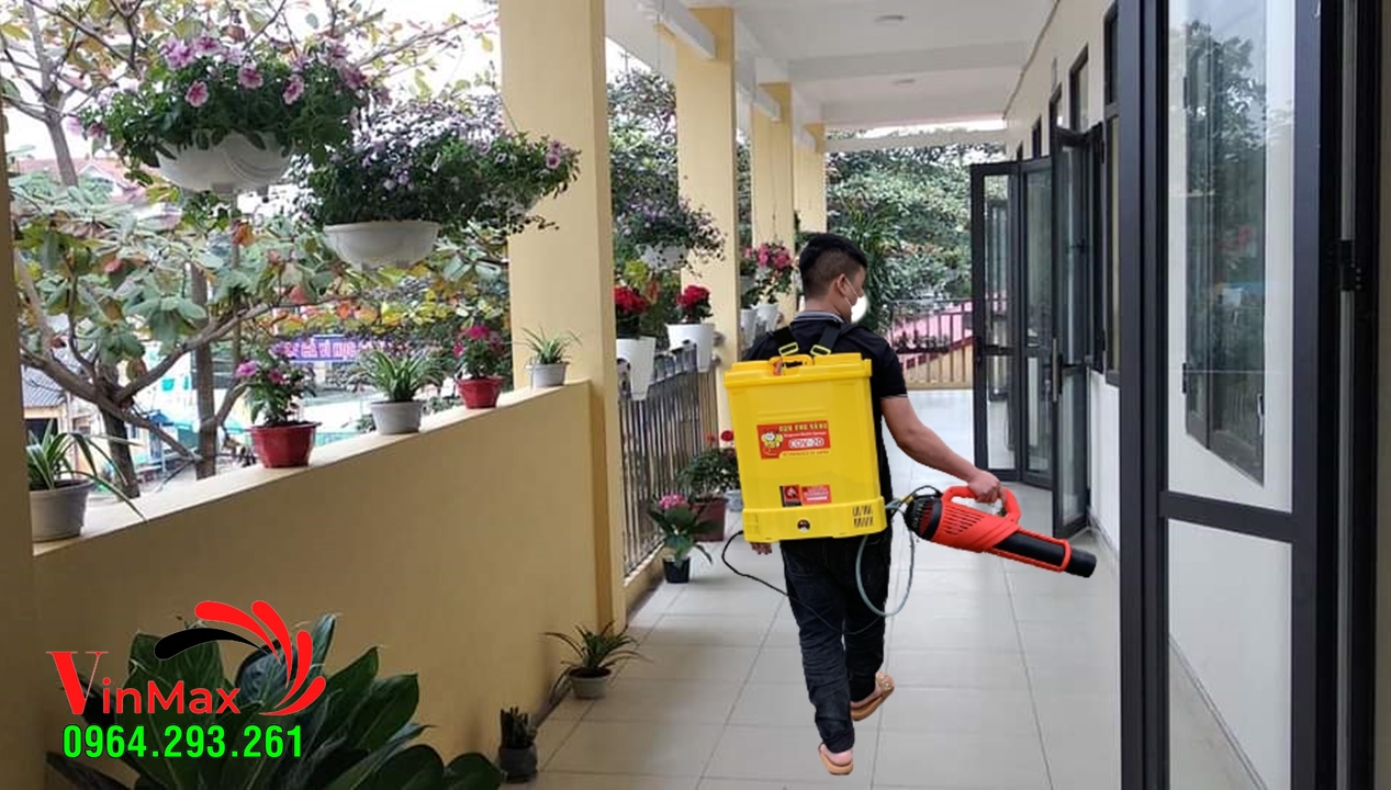 [GIẢM NGAY 100K] Máy phun cloramin B khử khuẩn trường học ở Chương Mỹ