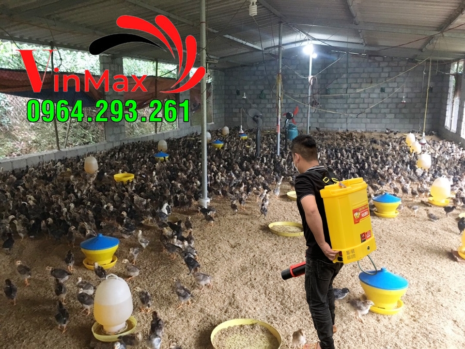 Máy phun sát trùng chuồng nuôi phòng tránh bệnh cúm tai Phú Thọ