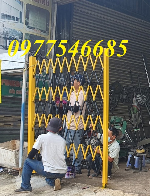 Hàng rào xếp sắt có bánh xe,hàng rào xếp di động kéo tay giá rẻ