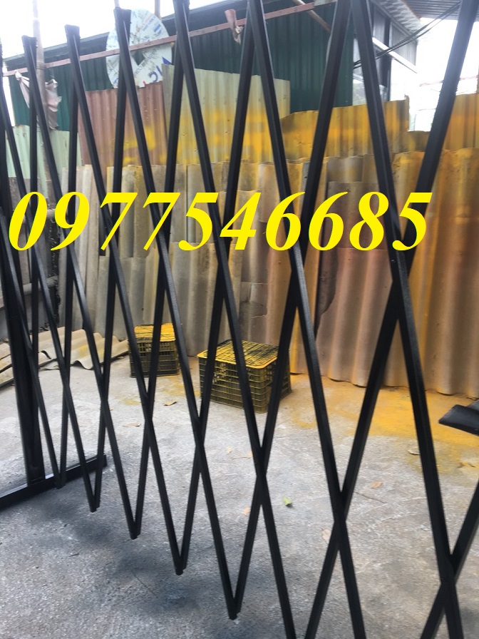 Hàng rào xếp sắt có bánh xe,rào chắn xếp gọn di động