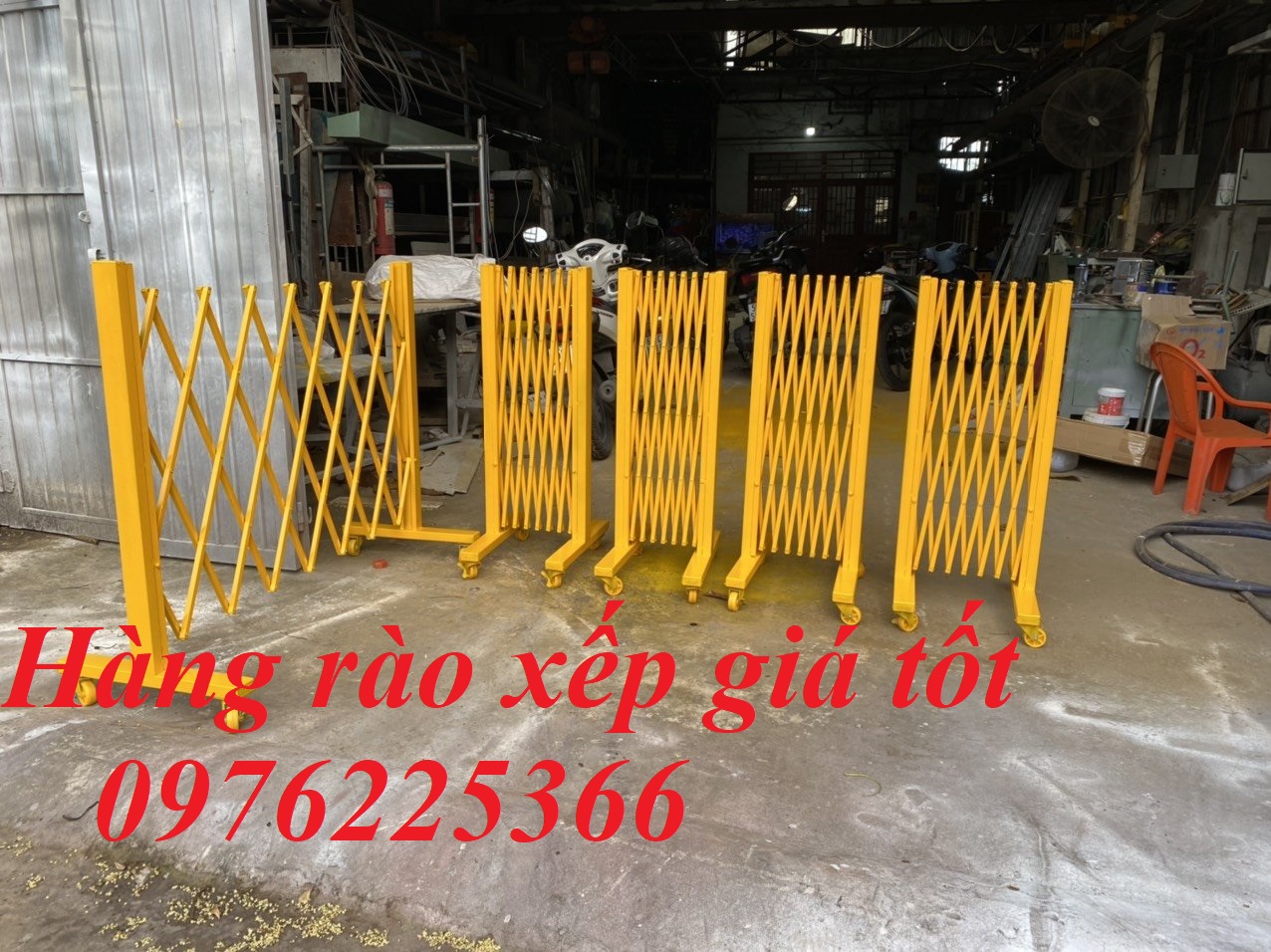 Hàng rào xếp sắt có bánh xe,rào chắn xếp gọn di động