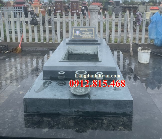 Mộ đá xanh rêu đẹp - Địa chỉ bán mộ, chụp mộ đá xanh rêu