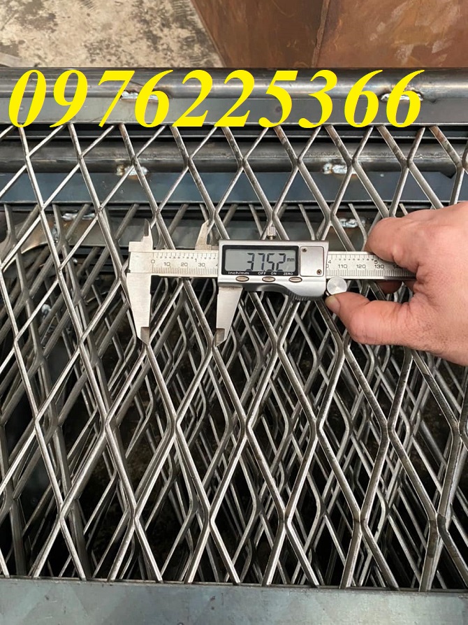 Lưới thép hình thoi ,lưới mắt cáo hình thoi 10x20,20x40,30x60 ,45x90