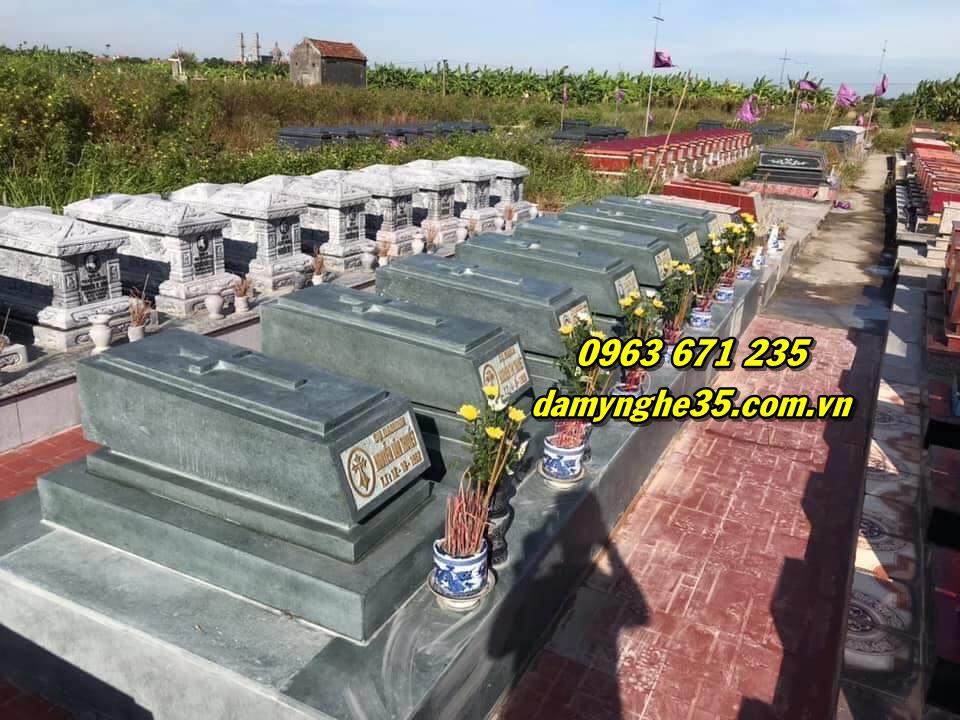 Mẫu mộ công giáo bằng đá tự nhiên nguyên khối bán tại Vĩnh Long