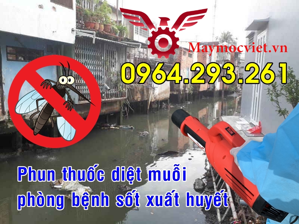 Máy phun thuốc diệt muỗi cho các hộ dân khu vực ven sông, kênh rạch